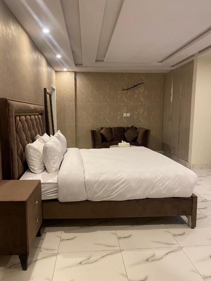 Luxe Suites Bahria Town Lahore Ngoại thất bức ảnh